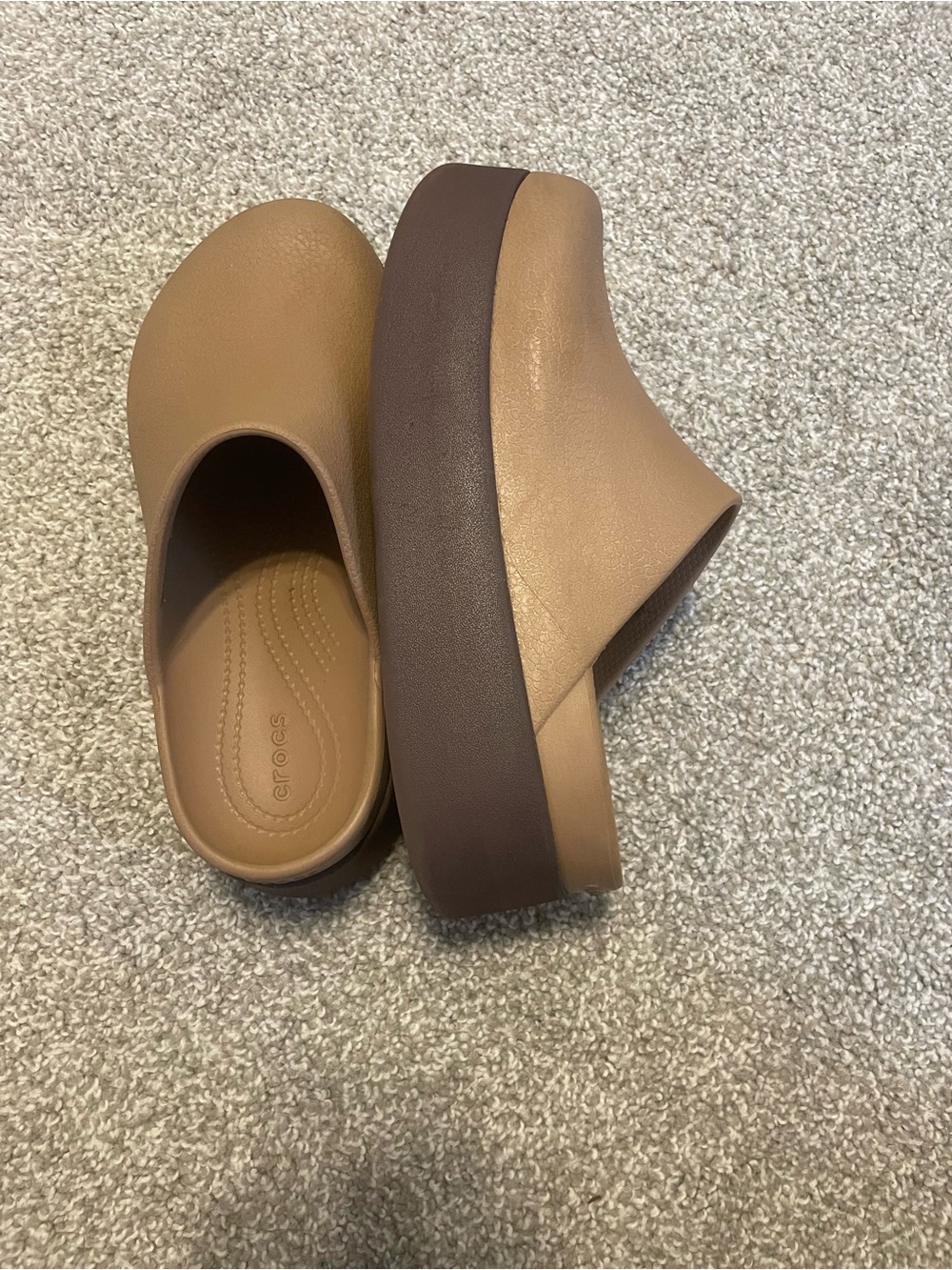 Crocs Women’s Tan Dylan Platform Clogs Sepia Size 9